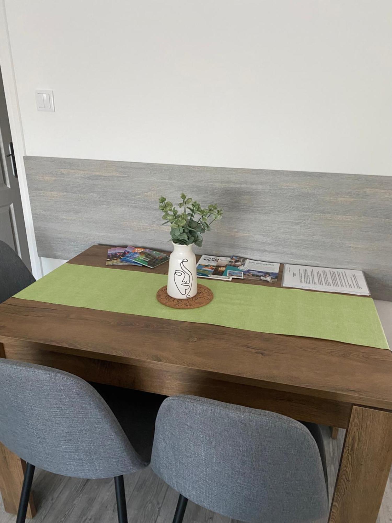 Katica Apartman Gyor Luaran gambar